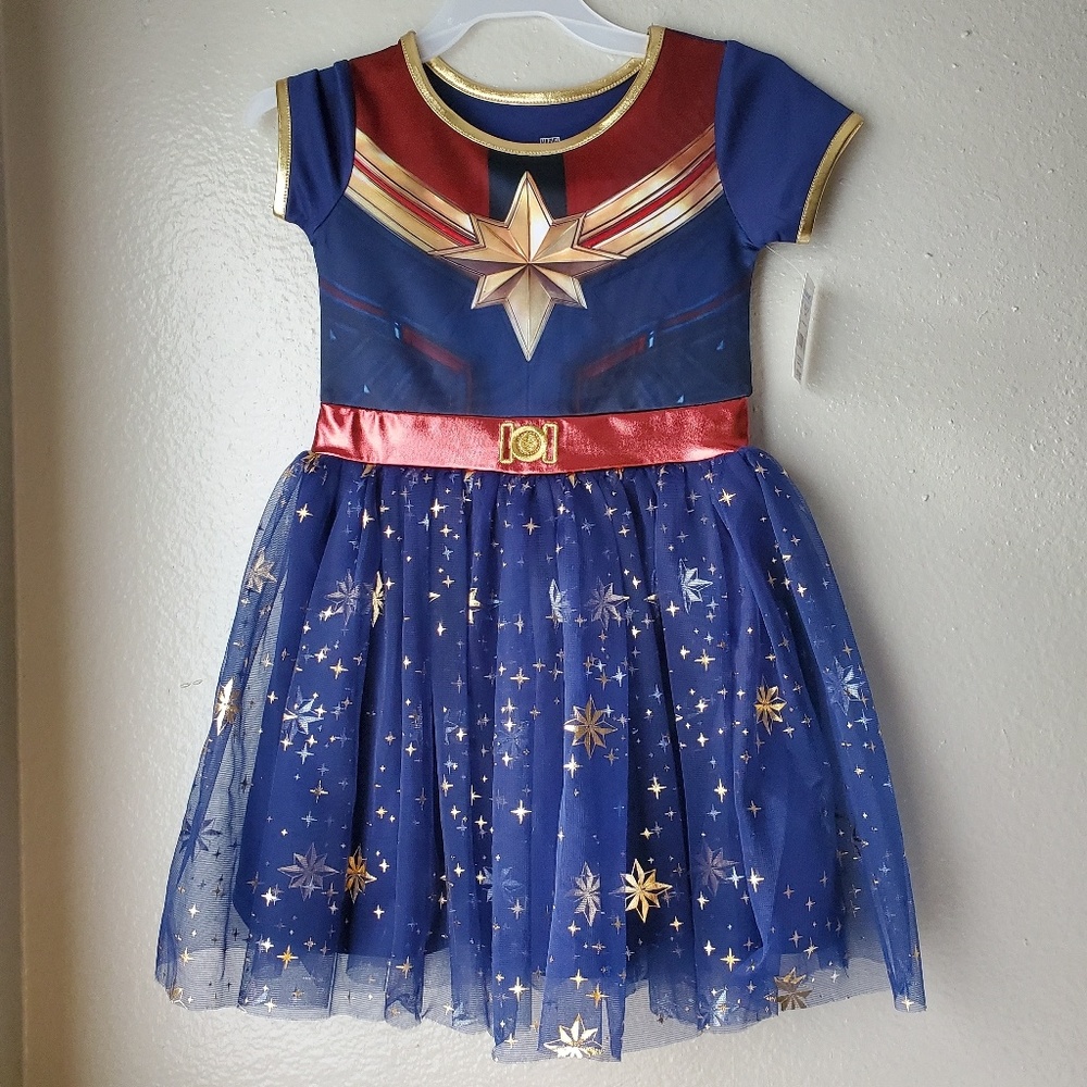 NWT 4/5 Marvel's Captain Marvel Halloween Dress